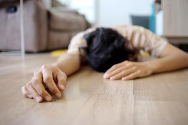 Người phụ nữ 63 tuổi tử vong sau bữa trưa, b&aacute;c sĩ cảnh b&aacute;o th&oacute;i quen "ch&iacute; mạng" nhiều người vẫn l&agrave;m mỗi ng&agrave;y - Ảnh 1.