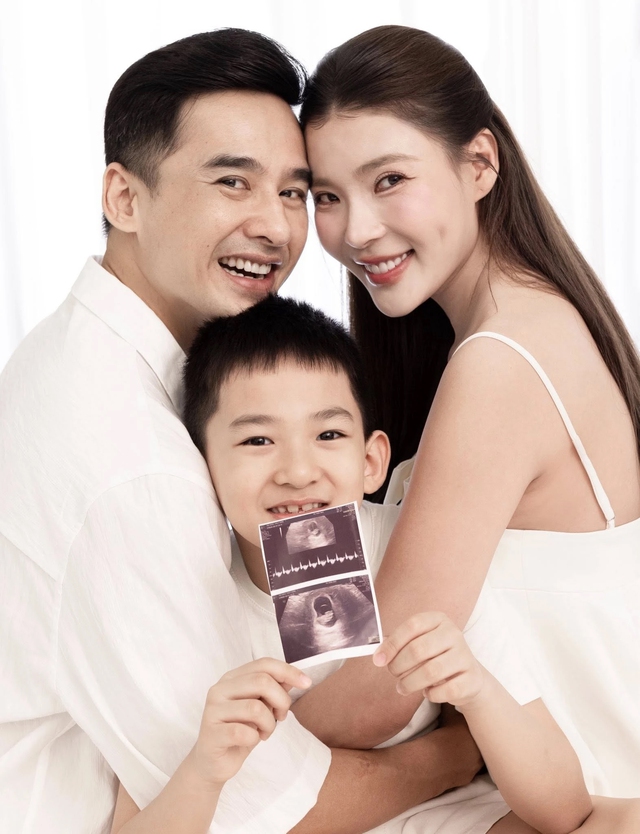 "Cặp đ&ocirc;i đẹp nhất nh&igrave; m&agrave;n ảnh Việt" th&ocirc;ng b&aacute;o tin vui bất ngờ - Ảnh 1.