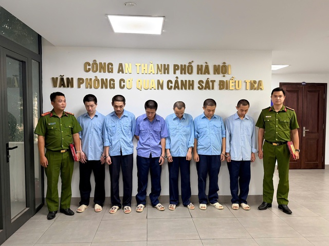Đại án buôn lậu vàng chấn động: Đánh sập đường dây tuồn 8.000 cây vàng từ Hồng Kông vào Việt Nam- Ảnh 1. Đại án buôn lậu vàng chấn động: Đánh sập đường dây tuồn 8.000 cây vàng từ Hồng Kông vào Việt Nam- Ảnh 1.
