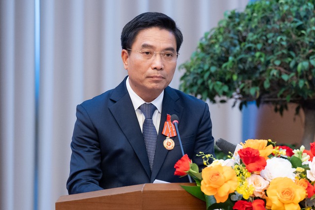 Ph&oacute; Chủ tịch Quốc hội Nguyễn Do&atilde;n Anh nhận Hu&acirc;n chương Lao động hạng Nhất- Ảnh 3.
