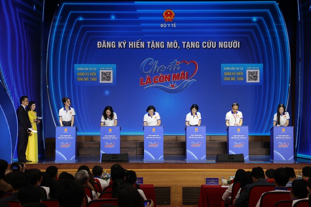 Phó Thủ tướng Phạm Thị Thanh Trà đăng ký hiến tặng mô, tạng- Ảnh 2. Phó Thủ tướng Phạm Thị Thanh Trà đăng ký hiến tặng mô, tạng- Ảnh 2.