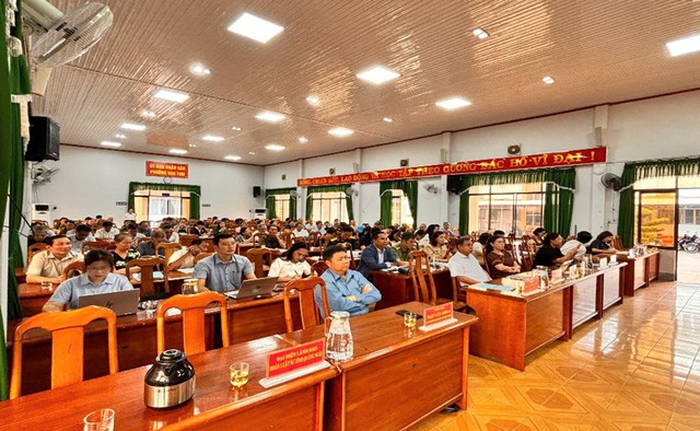 Hội Luật gia tỉnh Quảng Ng&atilde;i đẩy mạnh tuy&ecirc;n truyền, phổ biến ph&aacute;p luật tr&ecirc;n địa b&agrave;n phường Kon Tum - Ảnh 2.