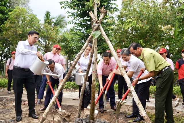 C.P. Việt Nam chung sức ph&aacute;t triển mảng xanh, n&acirc;ng cao chất lượng sống cho cộng đồng - Ảnh 4.