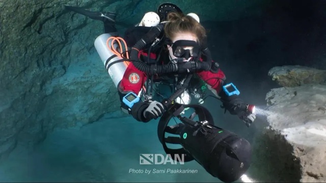 Những hình ảnh đầu tiên về hang động ở Maldives khiến 5 thợ lặn tử vong - Ảnh 4.