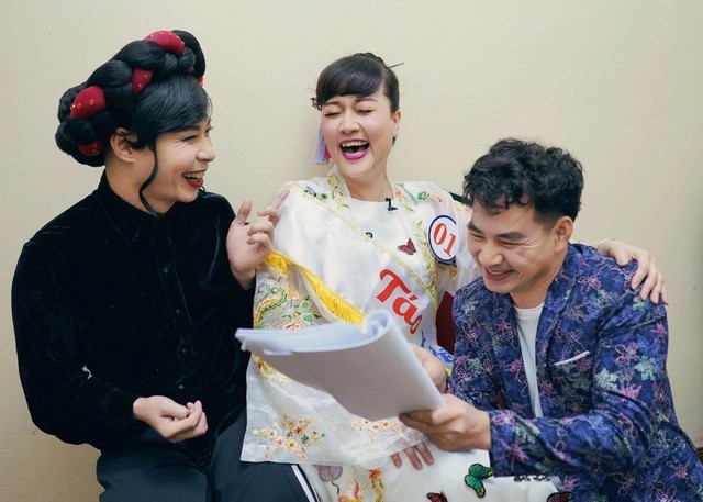 "Người đẹp l&agrave;ng h&agrave;i" từng lọt top 15 cuộc thi hoa hậu, sẵn s&agrave;ng "d&igrave;m nhan sắc" để mang lại tiếng cười cho kh&aacute;n giả- Ảnh 6.