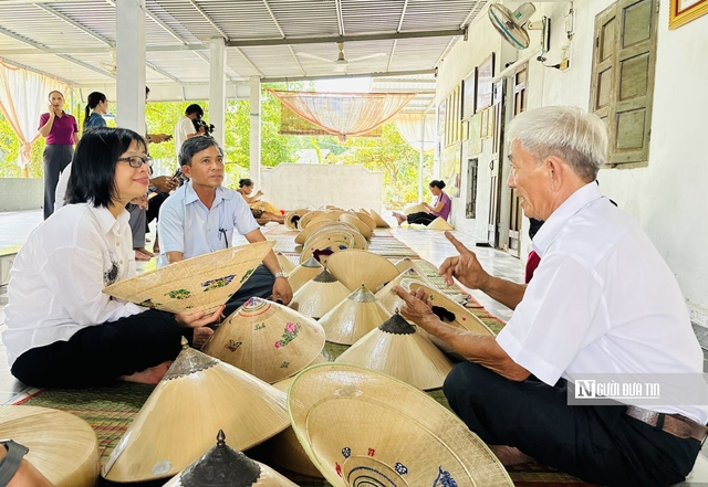 Kiến tạo không gian du lịch cộng đồng, tìm đầu ra cho làng nghề nón ngựa Di sản văn hóa quốc gia- Ảnh 6. Kiến tạo không gian du lịch cộng đồng, tìm đầu ra cho làng nghề nón ngựa Di sản văn hóa quốc gia- Ảnh 6.