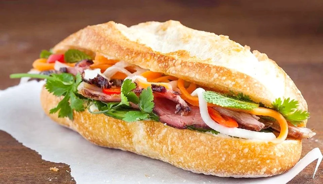 Ăn bánh mì sáng, 39 người nhập viện cấp cứu - Ảnh 1.