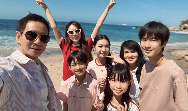 "Đạo diễn nghìn tỷ" và hôn nhân gần 2 thập kỷ hạnh phúc bên vợ kém 17 tuổi - Ảnh 7.