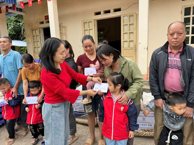 Trường MN Hoàng Văn Thụ -Tương Mai, Hà Nội: Những tấm gương nhà giáo sáng về đạo đức, tận tâm và trách nhiệm - Ảnh 2.