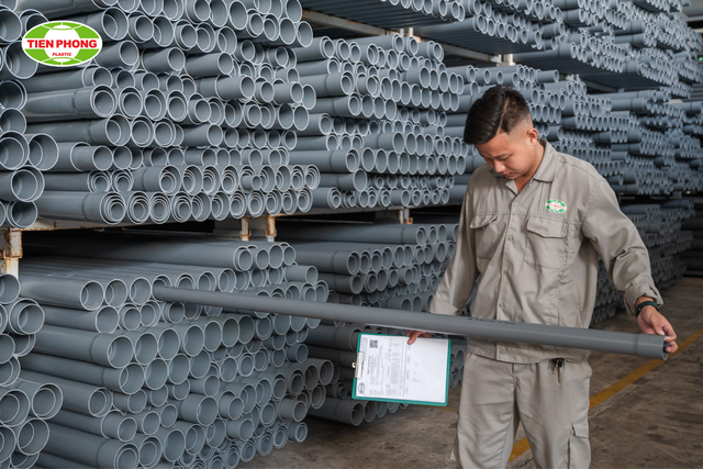Nhựa Tiền Phong vẫn đi vay hơn ngh&igrave;n tỷ d&ugrave; dư dả "tiền mặt"- Ảnh 2.