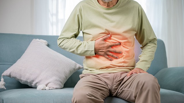 Bỏ qua 2 triệu chứng không đau, người đàn ông 60 tuổi phát hiện ung thư gan giai đoạn cuối- Ảnh 1. Bỏ qua 2 triệu chứng không đau, người đàn ông 60 tuổi phát hiện ung thư gan giai đoạn cuối- Ảnh 1.