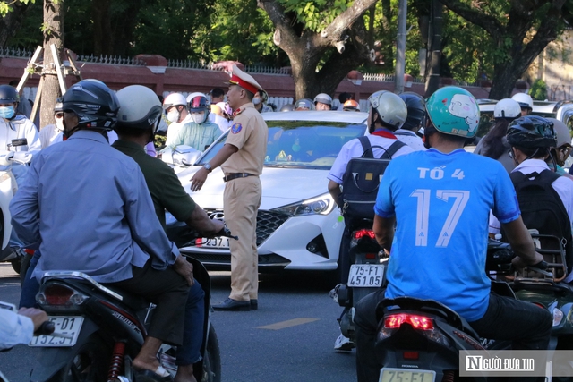 Sức hút “đặc biệt” của ngôi trường giàu truyền thống bậc nhất xứ Huế - Ảnh 1.