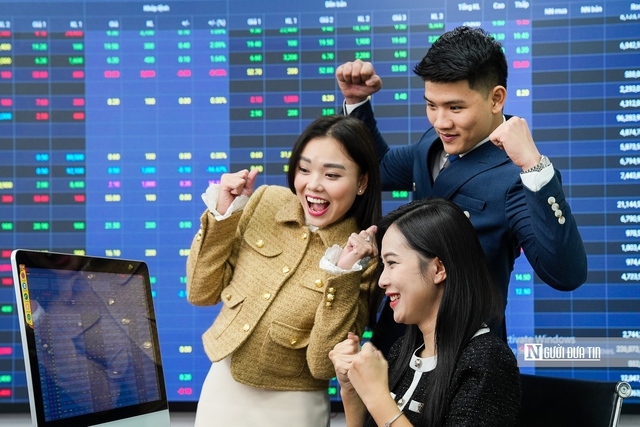 Sau kỳ nghỉ lễ, cổ đ&ocirc;ng &ldquo;rủng rỉnh&rdquo; tiền mặt từ l&agrave;n s&oacute;ng chia cổ tức - Ảnh 1.