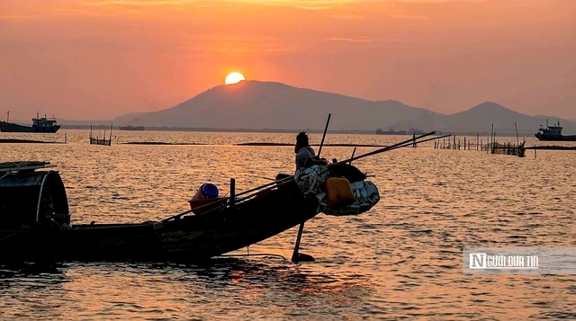 Theo ch&acirc;n người d&acirc;n &ldquo;x&oacute;m Việt kiều&rdquo; mưu sinh b&ecirc;n hồ Dầu Tiếng- Ảnh 7.