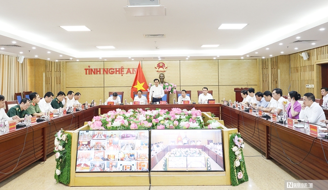 Chủ tịch UBND tỉnh Nghệ An: Sẽ xử l&yacute; mạnh c&aacute;c nh&agrave; thầu yếu k&eacute;m để đẩy nhanh giải ng&acirc;n vốn đầu tư c&ocirc;ng - Ảnh 1.