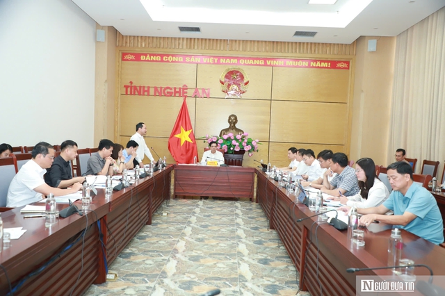 Nghệ An: Tập trung đẩy nhanh tiến độ x&acirc;y dựng khu bến cảng Đ&ocirc;ng Hồi- Ảnh 1.