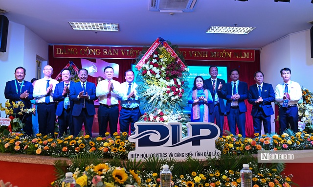 Chủ tịch UBND tỉnh Đắk Lắk: X&aacute;c định logistics l&agrave; ng&agrave;nh dịch vụ quan trọng, gắn với c&aacute;c trụ cột ph&aacute;t triển của tỉnh- Ảnh 3.