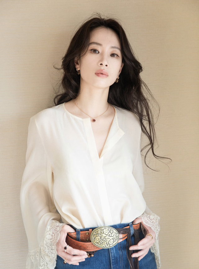 Cuộc sống điền vi&ecirc;n v&agrave; sự thay đổi ở tuổi 33 của "tiểu tam cuốn nhất m&agrave;n ảnh" - Ảnh 6.