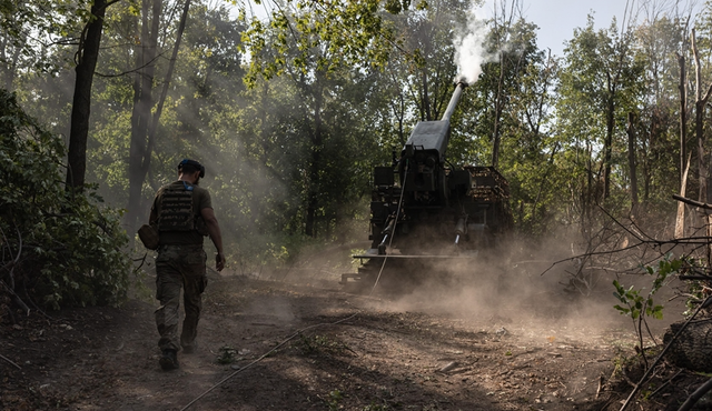Nga n&oacute;i Ukraine r&uacute;t qu&acirc;n khỏi Donbass l&agrave; điều kiện nối lại đ&agrave;m ph&aacute;n - Ảnh 1.