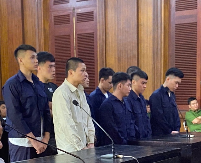 Diễn biến mới vụ nổ s&uacute;ng khiến chủ qu&aacute;n nhậu trọng thương - Ảnh 1.