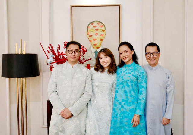Nữ diễn vi&ecirc;n Hồng &Aacute;nh sau biến cố sức khỏe, tuổi U50 lạc quan vi&ecirc;n m&atilde;n b&ecirc;n chồng CEO- Ảnh 11.