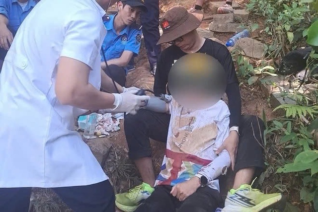 Tr&agrave;o lưu leo n&uacute;i tự ph&aacute;t ở n&uacute;i B&agrave; Đen: Đừng đ&aacute;nh đổi an to&agrave;n để &ldquo;săn&rdquo; trải nghiệm- Ảnh 3.