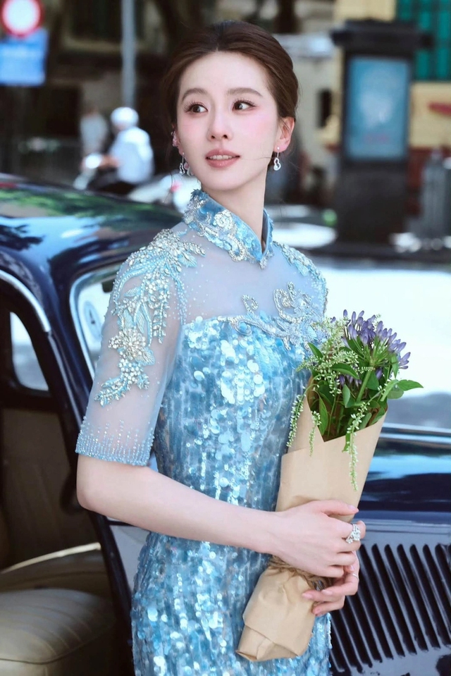 Khoảnh khắc "tiên nữ hạ giới" mang tên Lưu Thi Thi - Ảnh 1.