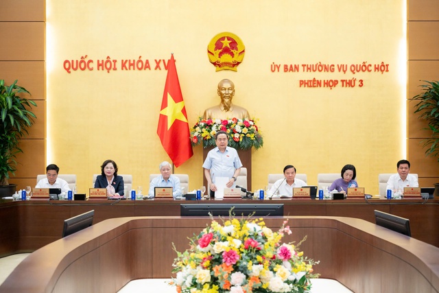 Chủ tịch Quốc hội: Trụ sở đất đai, t&agrave;i sản c&ocirc;ng d&ocirc;i dư sau sắp xếp g&acirc;y l&atilde;ng ph&iacute; nguồn lực- Ảnh 1.