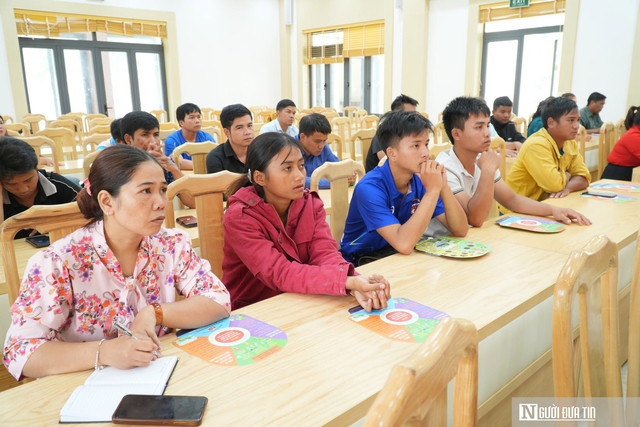 Đưa pháp luật đến gần người dân vùng cao- Ảnh 4. Đưa pháp luật đến gần người dân vùng cao- Ảnh 4.