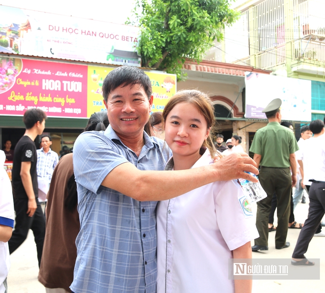 Nhiều thí sinh xứ Nghệ nhận xét đề thi môn Toán có sự phân hoá cao- Ảnh 2. Nhiều thí sinh xứ Nghệ nhận xét đề thi môn Toán có sự phân hoá cao- Ảnh 2.
