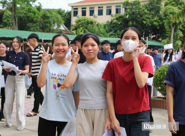 Th&iacute; sinh Nghệ An đ&aacute;nh gi&aacute; đề Ngữ văn vừa sức, tự tin đạt điểm 8 - Ảnh 2.