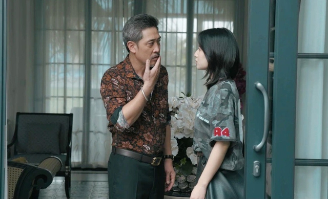 Tái xuất màn ảnh nhỏ, diễn viên Việt Hoa "biến hóa" gây bất ngờ - Ảnh 2.