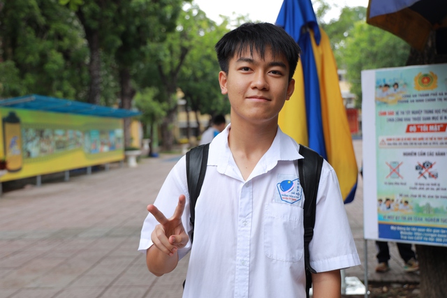 Đề thi bám sát cấu trúc, thí sinh Hà Nội tự tin đạt điểm tối đa sau buổi thi cuối cùng - Ảnh 3.