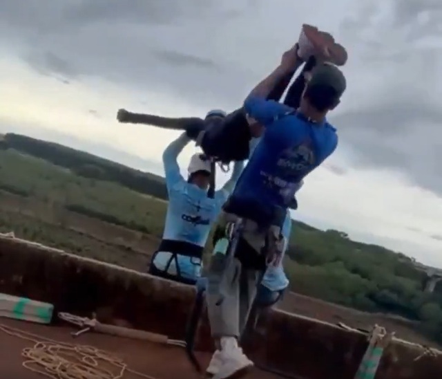Cô gái nhảy bungee rơi xuống vực tử vong vì không được móc dây an toàn- Ảnh 1. Cô gái nhảy bungee rơi xuống vực tử vong vì không được móc dây an toàn- Ảnh 1.