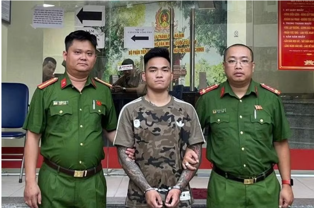 Vụ truy đuổi tình địch: Nghi phạm thứ hai ra đầu thú- Ảnh 2. Vụ truy đuổi tình địch: Nghi phạm thứ hai ra đầu thú- Ảnh 2.