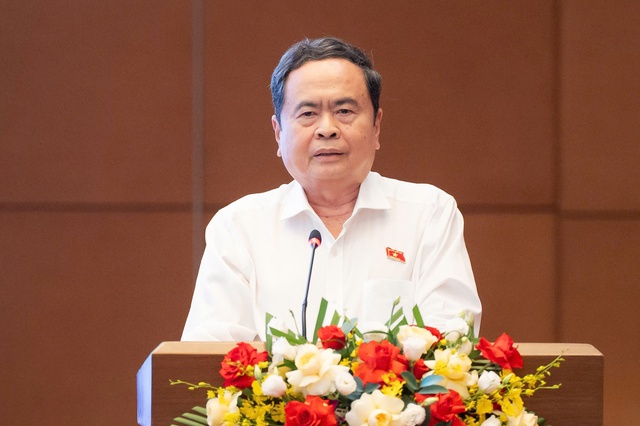 Chuyển mạnh từ "bị động chạy theo thực tiễn" sang "chủ động dẫn dắt lập pháp"- Ảnh 1. Chuyển mạnh từ "bị động chạy theo thực tiễn" sang "chủ động dẫn dắt lập pháp"- Ảnh 1.