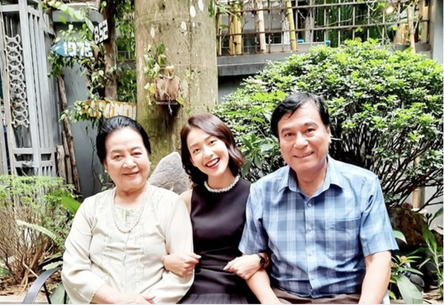 "Người đ&agrave;n &ocirc;ng đ&agrave;o hoa bậc nhất m&agrave;n ảnh", 30 năm chỉ y&ecirc;u 1 người - Ảnh 4.