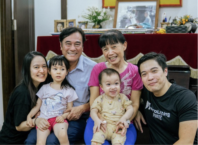 "Người đ&agrave;n &ocirc;ng đ&agrave;o hoa bậc nhất m&agrave;n ảnh", 30 năm chỉ y&ecirc;u 1 người - Ảnh 7.