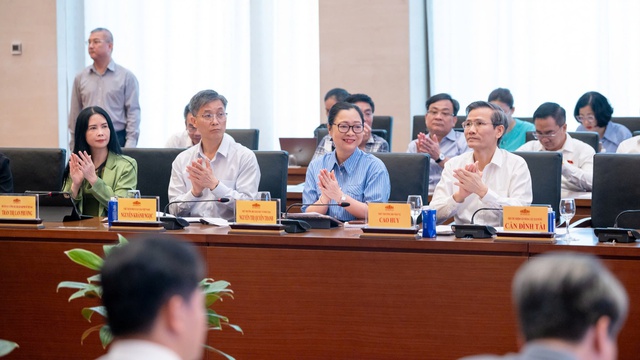 Tạo chuyển biến thực chất, mạnh mẽ trong c&ocirc;ng t&aacute;c lập ph&aacute;p nhiệm kỳ Quốc hội kh&oacute;a XVI - Ảnh 4.