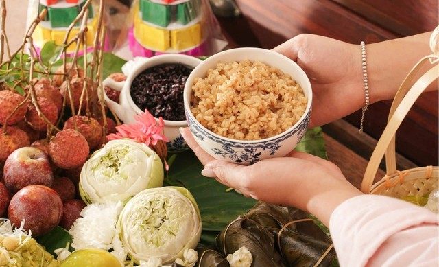 Cúng Tết Đoan ngọ 2026: Chọn đúng giờ đẹp để cầu bình an, tài lộc cho cả gia đình - Ảnh 2.