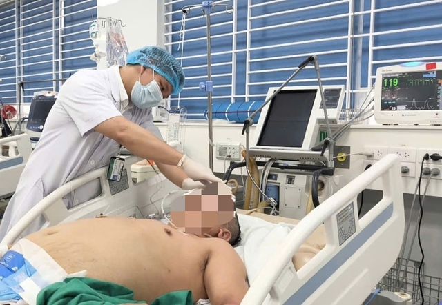 Uống gần 1 l&iacute;t rượu mỗi ng&agrave;y, người đ&agrave;n &ocirc;ng bất ngờ xuất huyết n&atilde;o- Ảnh 2.