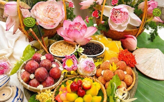 Cúng Tết Đoan ngọ 2026: Chọn đúng giờ đẹp để cầu bình an, tài lộc cho cả gia đình - Ảnh 1.