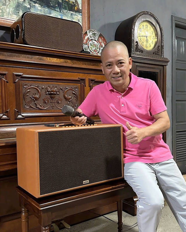 Cuộc sống viên mãn của "đại gia chân đất" bên bà xã từng thi Hoa hậu trong căn nhà 4 tầng hiện đại - Ảnh 1.