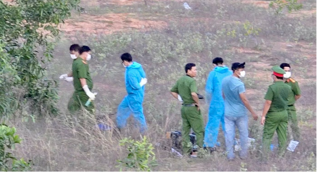 Điều tra vụ phát hiện thi thể người đàn ông trong bụi cây với vết thương bất thường trên cổ- Ảnh 2. Điều tra vụ phát hiện thi thể người đàn ông trong bụi cây với vết thương bất thường trên cổ- Ảnh 2.