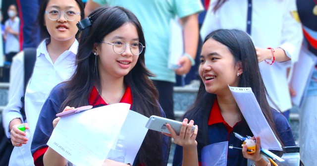 Hà Nội công bố 16 thủ khoa lớp 10 chuyên: Lộ diện những gương mặt xuất sắc nhất kỳ thi năm nay- Ảnh 1. Hà Nội công bố 16 thủ khoa lớp 10 chuyên: Lộ diện những gương mặt xuất sắc nhất kỳ thi năm nay- Ảnh 1.