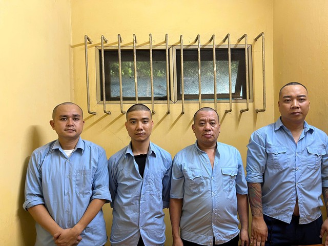 Bắt nhóm đối tượng cá độ bóng đá qua mạng, giao dịch hàng chục tỷ đồng- Ảnh 1. Bắt nhóm đối tượng cá độ bóng đá qua mạng, giao dịch hàng chục tỷ đồng- Ảnh 1.