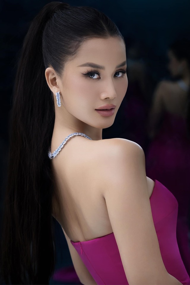 "Mỹ nh&acirc;n 10 năm chăn tr&acirc;u": Lấy chồng gia thế khủng, ở biệt thự triệu đ&ocirc;  - Ảnh 1.