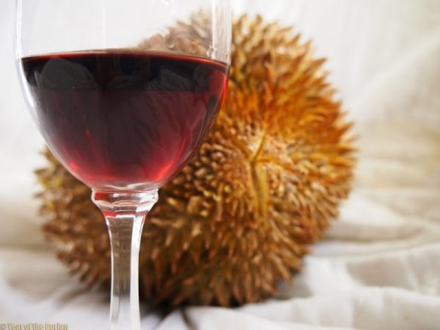 Người phụ nữ su&yacute;t tử vong sau khi ăn sầu ri&ecirc;ng chung với 1 loại đồ uống quen thuộc, b&aacute;c sĩ chỉ r&otilde; "cực độc"- Ảnh 1.