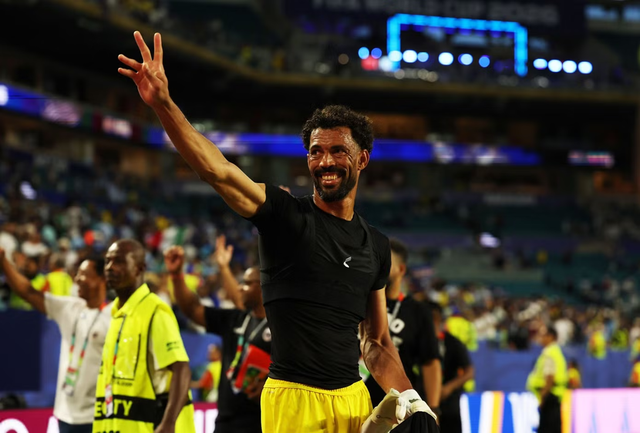 Từ "người gác đền" vô danh đến hiện tượng World Cup: Hơn 15 triệu người theo dõi Vozinha chỉ sau một đêm - Ảnh 4.