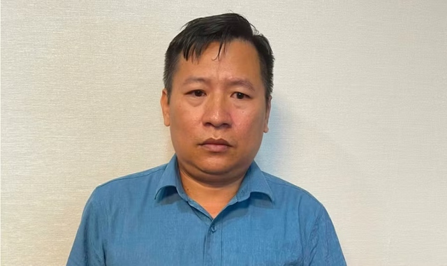 Khởi tố đối tượng giả danh lãnh đạo cấp vụ lừa "chạy án" 9,4 tỷ đồng- Ảnh 1. Khởi tố đối tượng giả danh lãnh đạo cấp vụ lừa "chạy án" 9,4 tỷ đồng- Ảnh 1.